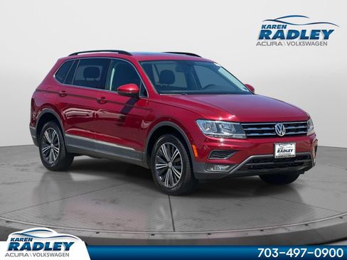 Used 2018 Volkswagen Tiguan SE w/ Panoramic Sunroof Package FWD image 1