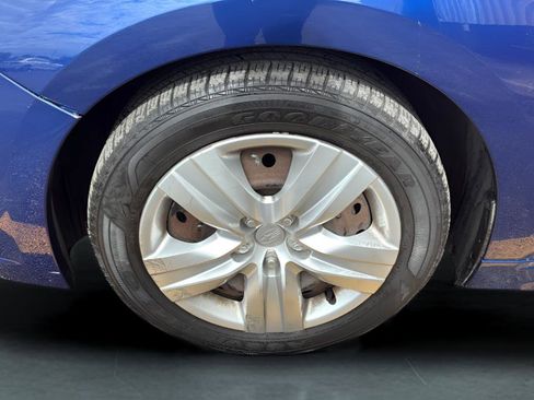 Used 2015 Subaru Legacy 2.5i AWD/4WD image 28