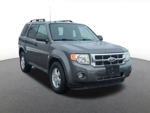 Used 2011 Ford Escape XLT image 8