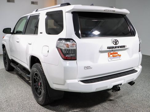 Used 2023 Toyota 4Runner SR5 Premium w/ Moonroof Package AWD/4WD image 9
