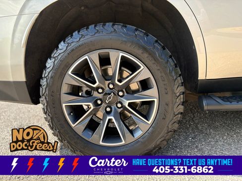 Used 2023 Chevrolet Tahoe Z71 w/ Z71 Off-Road Package AWD/4WD image 17