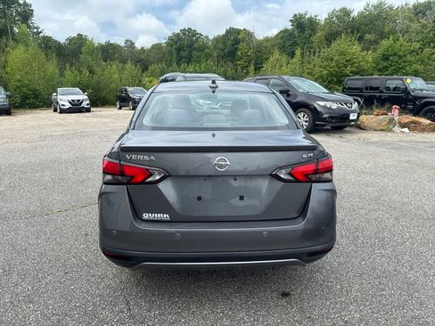 Used 2021 Nissan Versa SR w/ Convenience Package FWD image 4