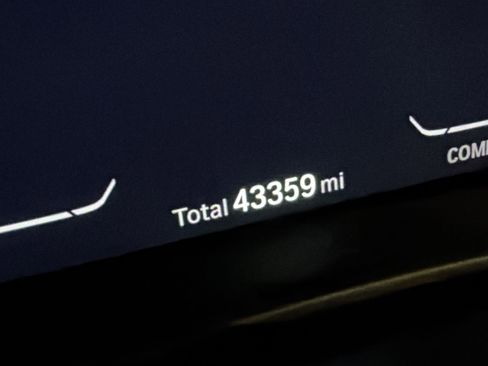 Used 2022 BMW X6 M50i w/ Executive Package image 18