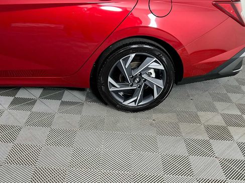 Certified 2025 Hyundai Elantra Sport FWD image 29