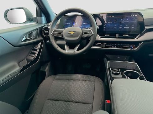 New 2026 Chevrolet Equinox LT w/ Safety and Technology Package FWD image 25