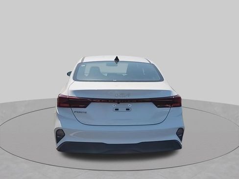 Used 2023 Kia Forte LXS w/ LXS Technology Package FWD image 8