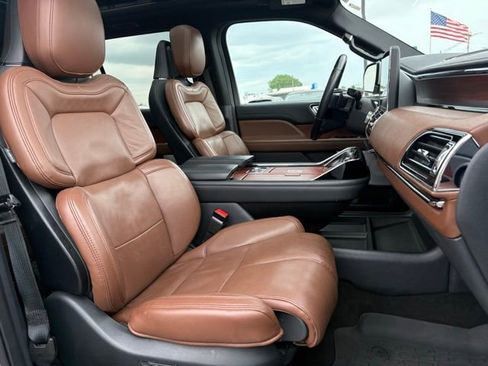 Used 2024 Lincoln Navigator L Reserve AWD/4WD image 13