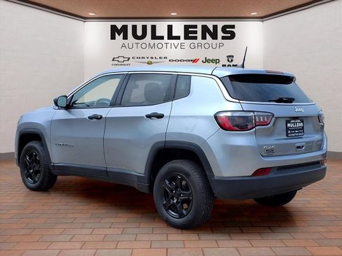 Used 2022 Jeep Compass Sport AWD/4WD image 4