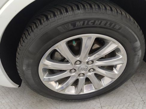 Used 2020 Buick Envision Essence AWD/4WD image 31