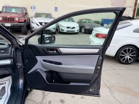 Used 2018 Subaru Outback 2.5i Premium image 37