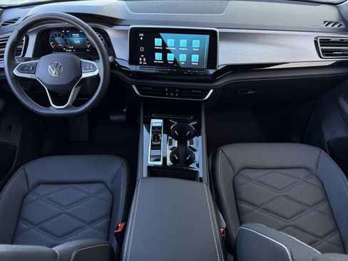 New 2026 Volkswagen Atlas Cross Sport SE FWD image 11