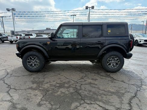 New 2025 Ford Bronco Badlands image 4