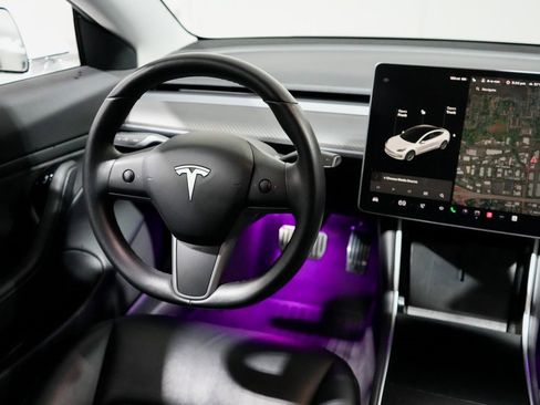 Used 2018 Tesla Model 3 Long Range image 11