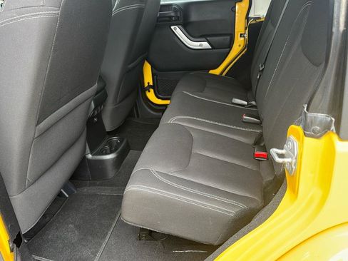 Used 2015 Jeep Wrangler Unlimited Sahara w/ Dual Top Group image 8