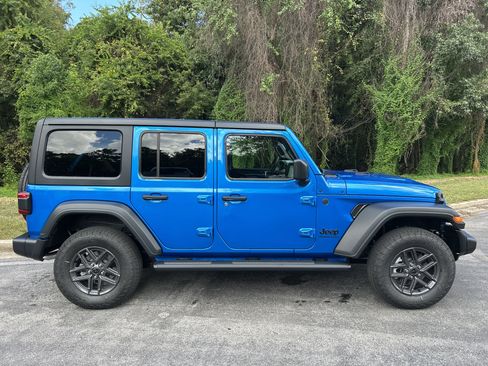 New 2025 Jeep Wrangler Sport S image 10
