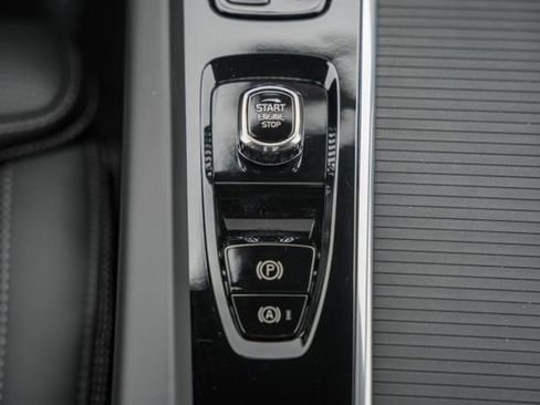 New 2026 Volvo XC60 B5 Ultra w/ Protection Package Premier image 27