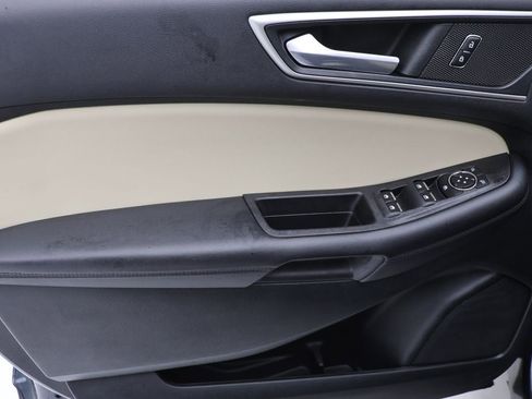 Used 2022 Ford Edge SEL w/ Convenience Package image 15