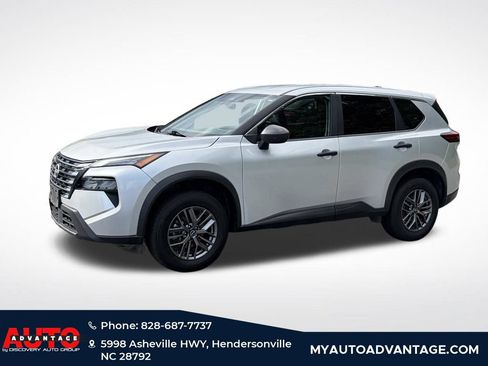 Used 2024 Nissan Rogue S AWD/4WD image 5