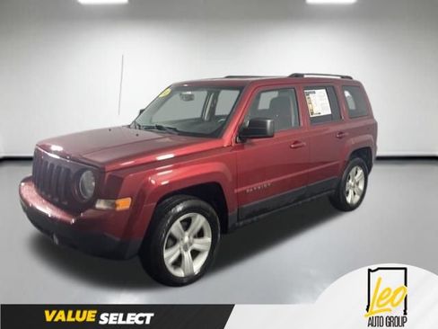 Used 2014 Jeep Patriot Sport w/ Power Value Group AWD/4WD image 2