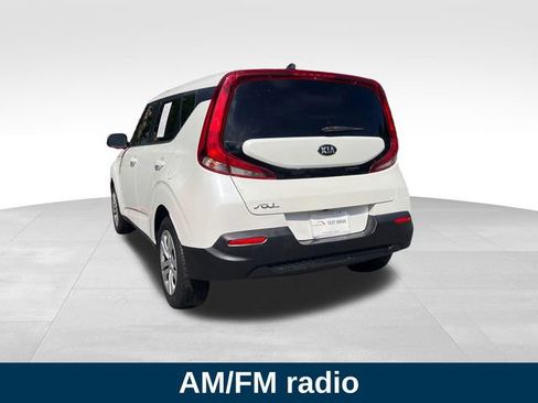 Used 2021 Kia Soul LX image 3
