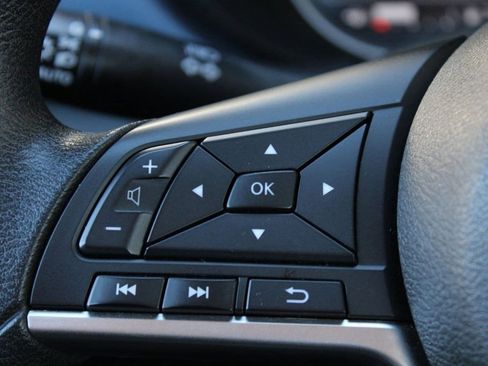 Used 2023 Nissan Versa SV image 20