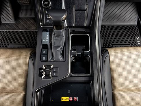 Used 2025 Lexus GX 550 image 28