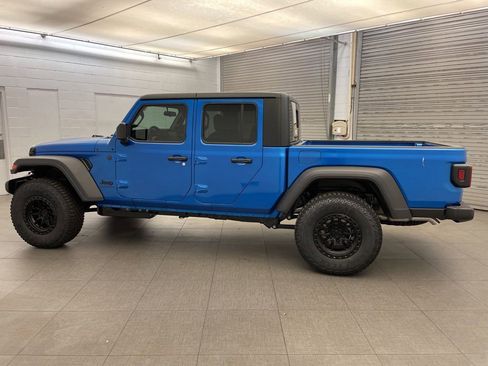 New 2026 Jeep Gladiator Sport AWD/4WD image 6