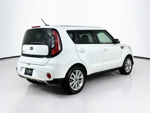 Used 2018 Kia Soul + FWD image 9