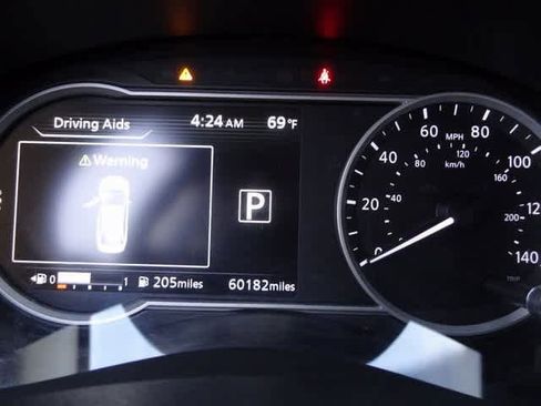 Used 2023 Nissan Versa SV image 16