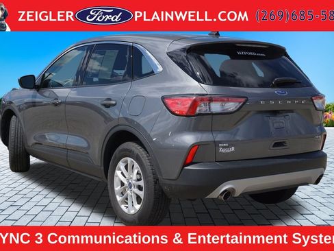 Used 2022 Ford Escape SE w/ Cold Weather Package AWD/4WD image 3