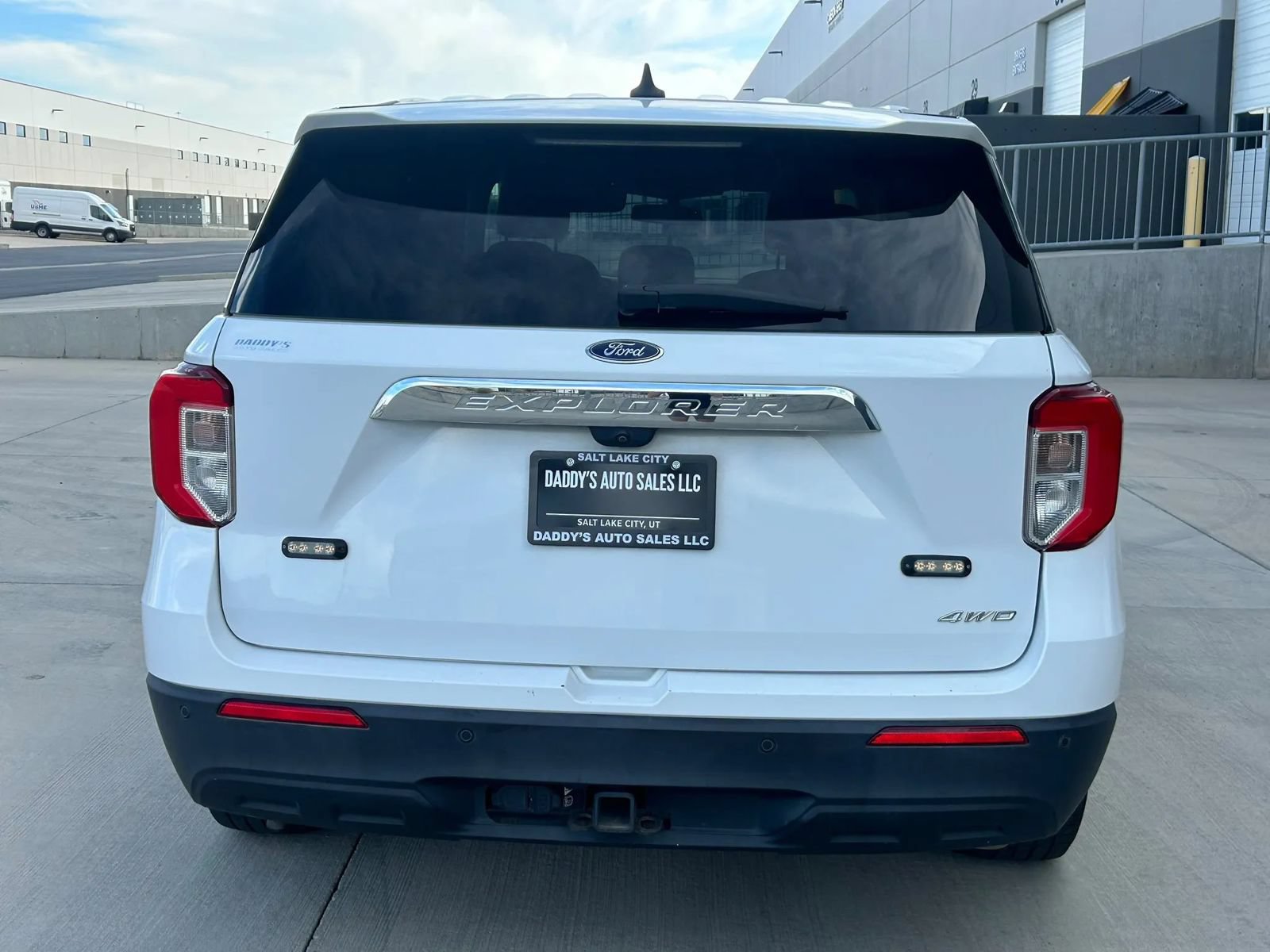 Used 2021 Ford Explorer 4WD w/ Class III Trailer Tow Package image 4