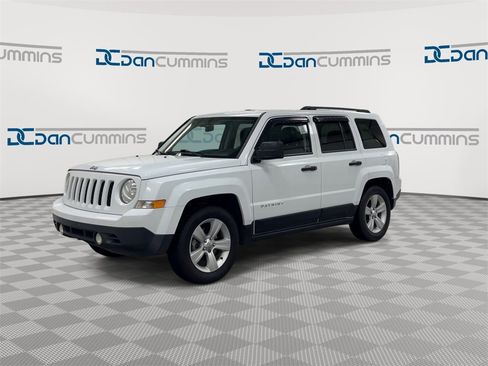 Used 2015 Jeep Patriot Sport w/ Tire & Wheel Group image 4