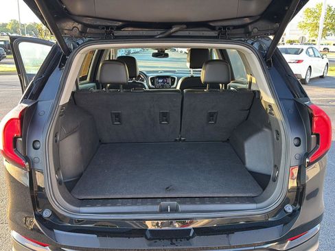Used 2023 GMC Terrain SLT w/ Elevation Edition FWD image 33