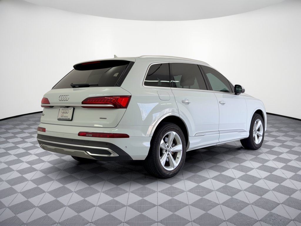 Used 2023 Audi Q7 2.0T Premium w/ Convenience Package AWD/4WD image 9
