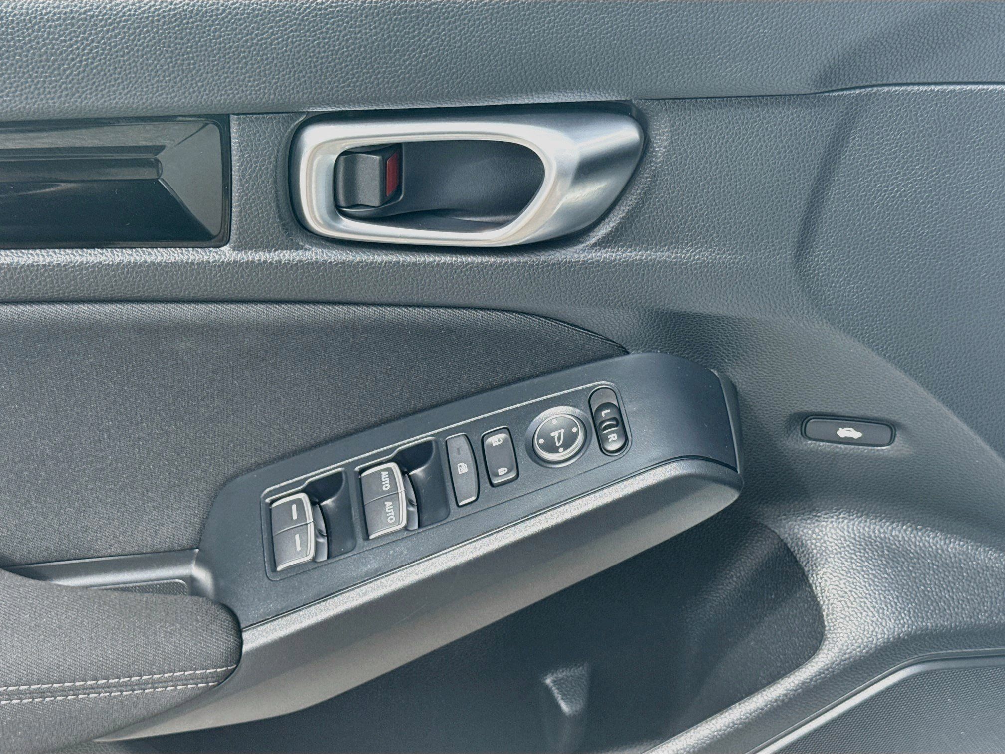 Certified 2025 Honda Civic Sport image 16