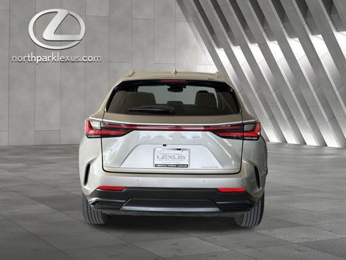Certified 2025 Lexus NX 250 FWD w/ Accessory Package (Z1) image 29