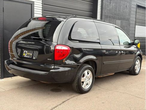 Used 2007 Dodge Grand Caravan SXT FWD image 10