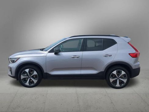 Certified 2026 Volvo XC40 B5 Plus AWD/4WD image 3