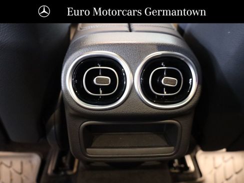 Used 2026 Mercedes-Benz GLC 300 4MATIC image 50