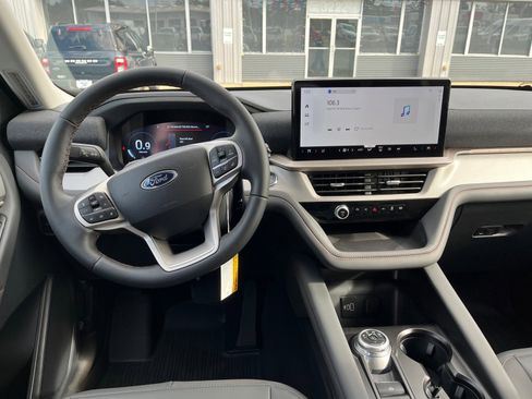 New 2026 Ford Explorer Active w/ Active Comfort Package image 17