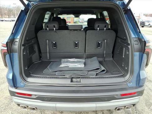 New 2026 Chevrolet Traverse LT w/ Enhanced Driving Package image 4