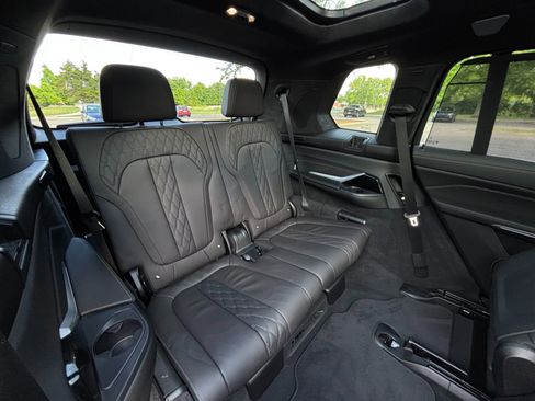Used 2024 BMW ALPINA XB7 AWD/4WD image 34