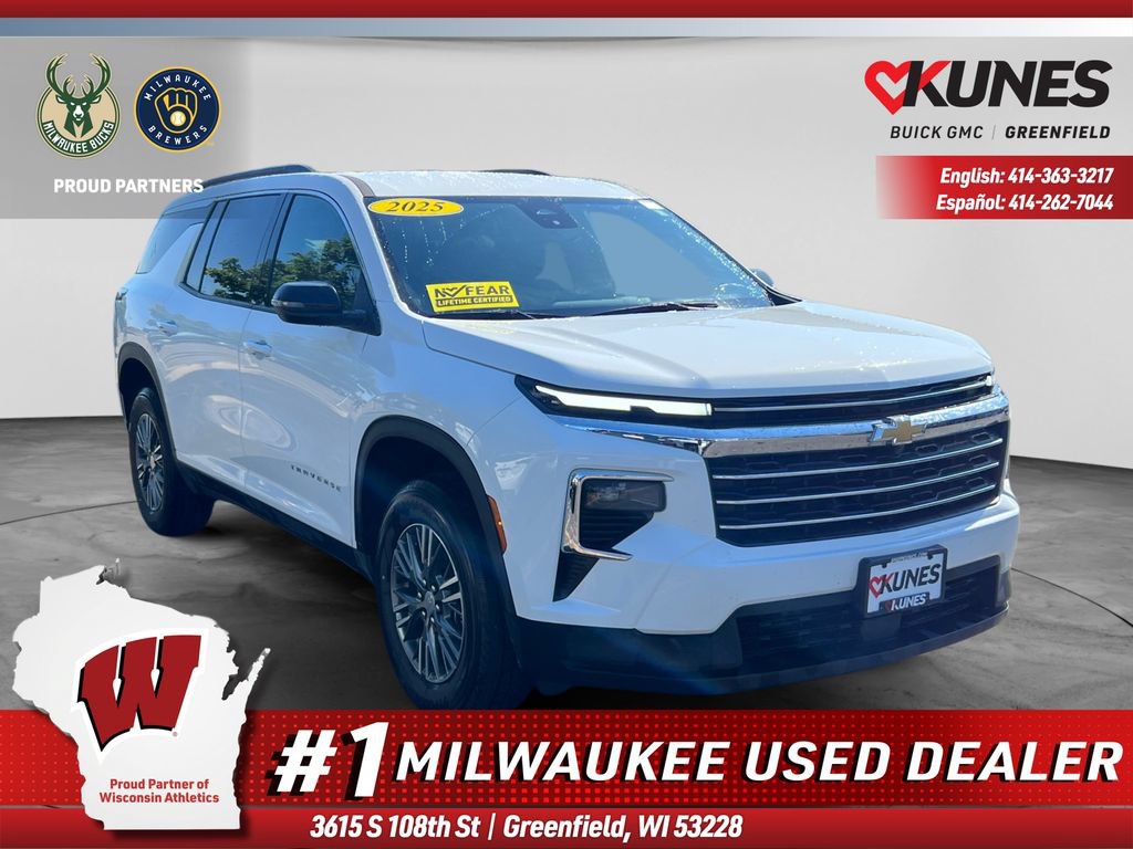 Used 2025 Chevrolet Traverse LT AWD/4WD image 1