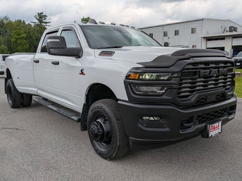 Used 2026 RAM 3500 Tradesman AWD/4WD image 3