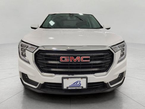 Used 2024 GMC Terrain SLE image 14