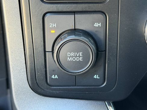Used 2023 Ford F150 Lariat AWD/4WD image 28