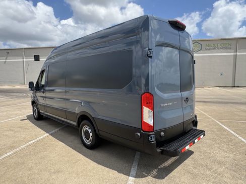 Used 2019 Ford Transit 250 148 High Roof Extended image 7