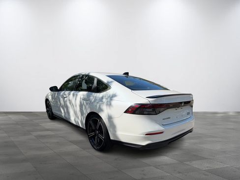 Used 2024 Honda Accord Sport image 4