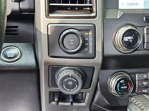 Used 2019 Ford F150 Raptor w/ Equipment Group 802A Luxury AWD/4WD image 17