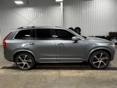Used 2018 Volvo XC90 T6 Momentum w/ Convenience Package image 21